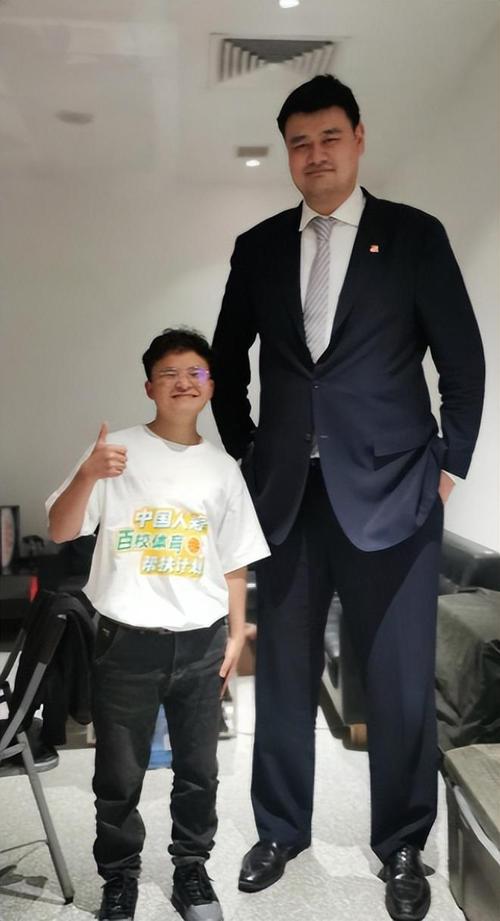 龙口出了个“小姚明”11岁身高2.03米 已签约山东高速男篮青年队