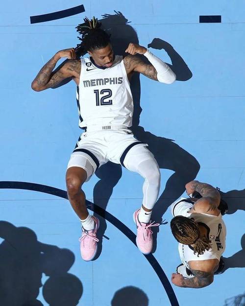 投……投名状？😆莫兰特救球“助攻”杜兰特丝滑三大步暴扣！