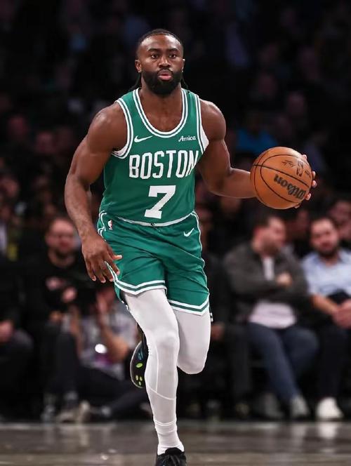 杰伦·布朗：现在很多人受伤保持健康很重要 想尽可能多地打比赛