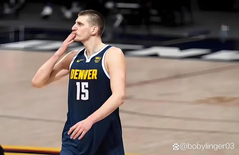 33分15板16助！媒体人：约基奇给人感觉就是轻描淡写 太可怕了