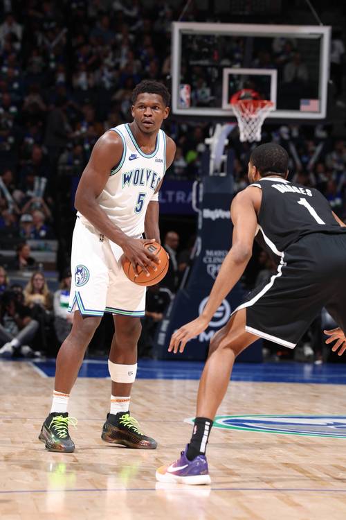 极限1抽3！爱德华兹欧洲步拧麻花打成2+1 唐斯补防稍慢帽到空气