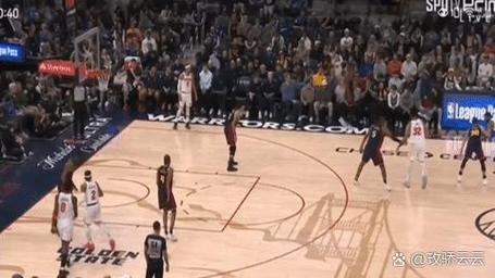 残忍隔扣老队友！唐斯背打华子转身残暴劈扣 兰德尔协防无济于事