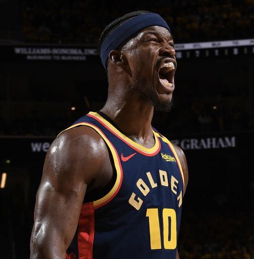 冲击首胜！戴隆·夏普2罚1中 篮网末节轰出11-0攻击波占据主动