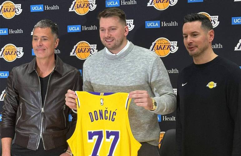 名嘴:哈里森现在找佩林卡用浓眉+弗拉格换东契奇 肯定会被拒绝