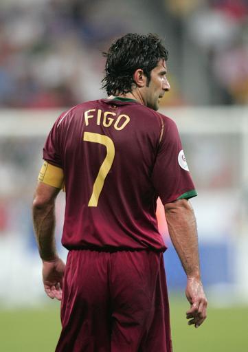 欧足联官方:菲戈、拉基蒂奇成为欧足联儿童基金会董事会成员