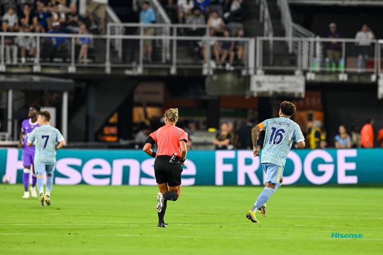 米体:战罗马,主裁判吉达疑似对萨56“犯规”但并未受到停赛处罚