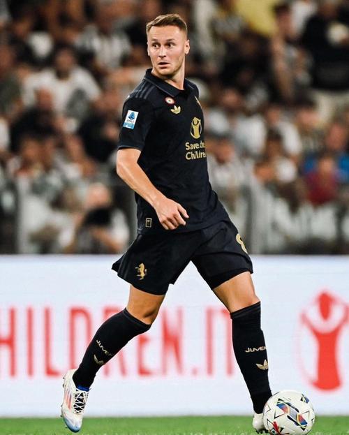 范德萨:尤文频繁换帅对库普梅纳斯没有帮助,希望他再次证明自己