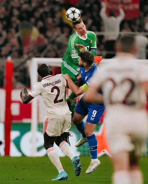 诺伊尔：第1个丢球我做出了错误决定，第2个丢球我们丢了第二落点