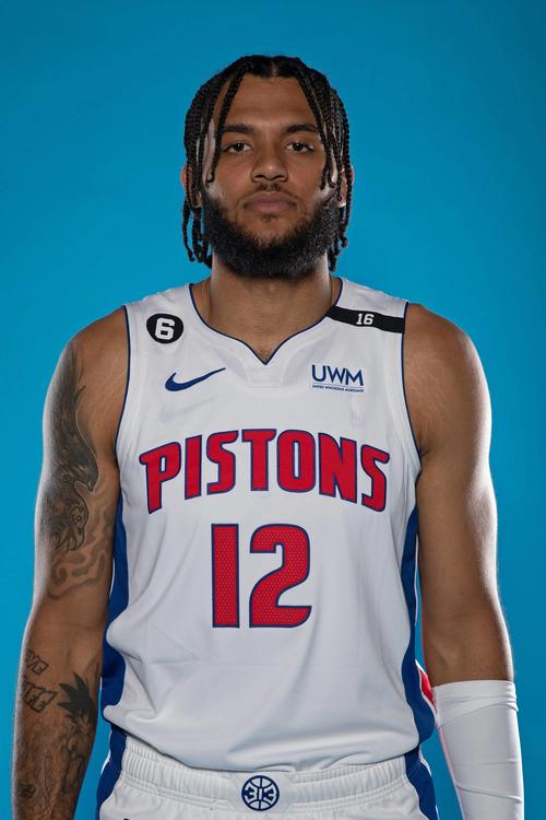 里弗斯:字母大概是挡拆顺下最让人忌惮的球员 我们要利用这优势