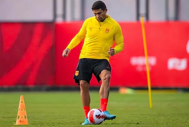 0球0助但连续两月队内最佳！镰田大地：其实所有人都配得上这奖项