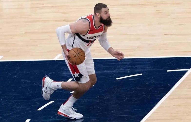 本赛季能夺冠？瓦兰：想法很棒但道路艰难 还是讨论明天的比赛吧