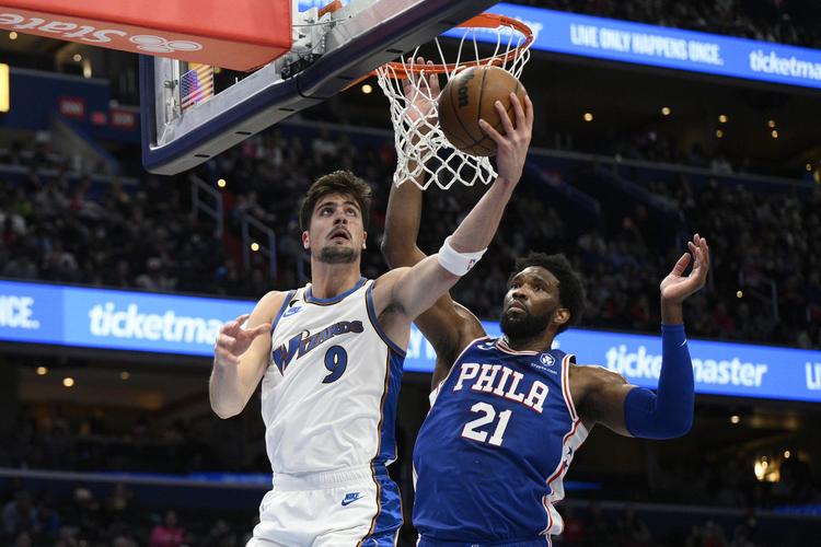 整活!骑士官推转发NBA声明 晒昨日比分图给奇才加了一分