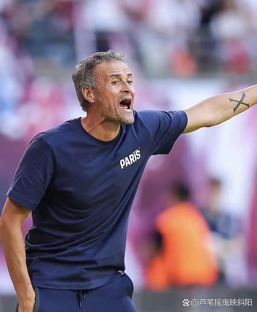 恩里克:胜利归功于球员们的韧性与决心,很高兴继续领跑法甲