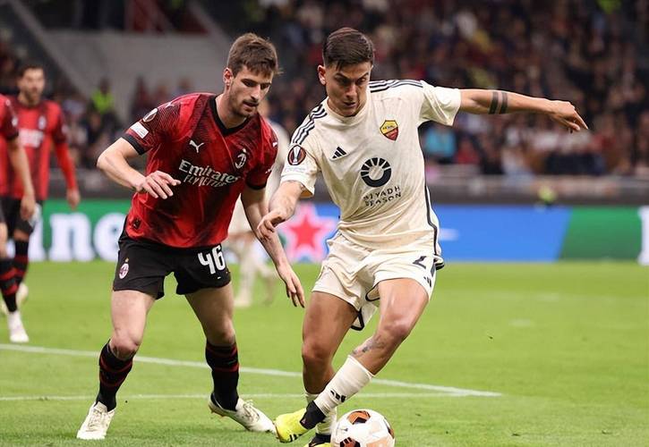 罗马1-0领先乌迪内斯！卡马拉手球送点，佩莱格里尼点射破门