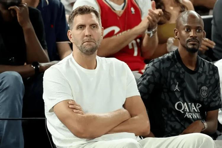 诺维茨基致弗拉格：你要做的就是努力克服困难 一切都会好起来的