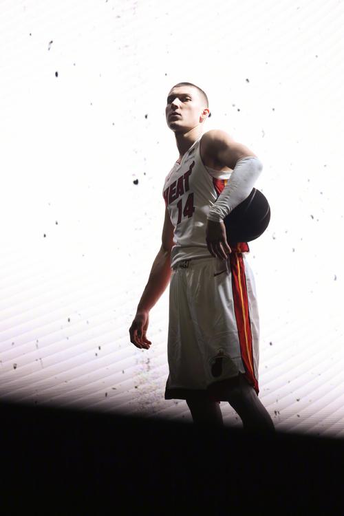 即将复出!希罗恢复球场训练 受脚踝伤势困扰赛季至今尚未出战