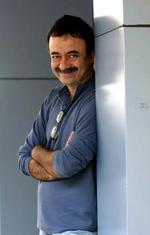 世体：伊涅斯塔涉嫌诈骗60万欧遭指控，其本人和公司坚决否认