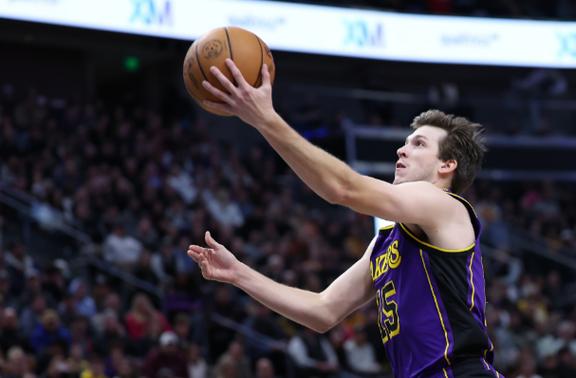 大胜国王！芬奇：攻防两端表现全面 对球队开局防守非常非常满意