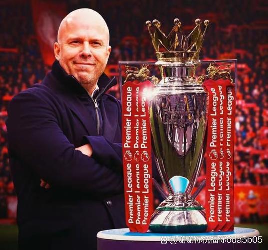 利物浦祝维纳尔杜姆35岁生日快乐，球员为红军出战237场夺4冠