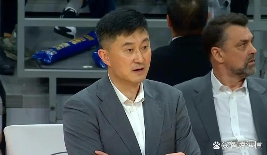 杜锋：郭士强指导现在带国家队非常辛苦  我们更多是业务上的探讨