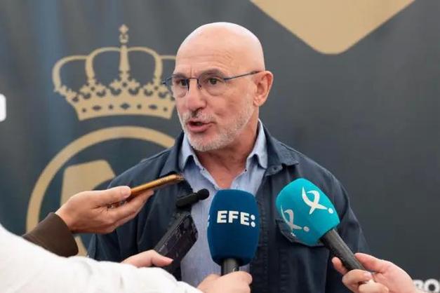 亚马尔因治疗错过国家队❗德拉富恩特:前所未见,事前完全不知情