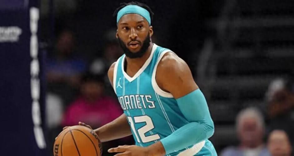 阿门:奥科吉对我们帮助很大清楚自己角色 是联盟最棒防守者之一