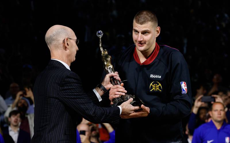 文班:约基奇是世界上最好的球员之一 他可能值得再拿一个MVP!