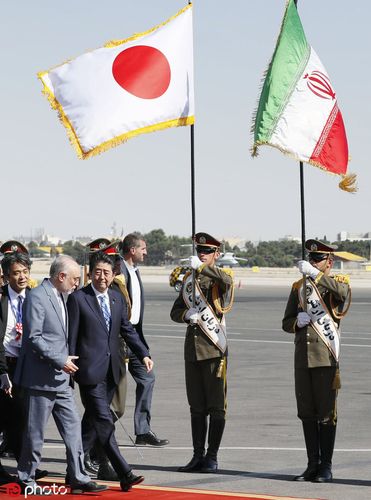 太阳报：18岁巴西小将在家中中弹身亡，原因是弟弟擦枪时意外走火