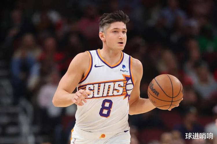 格雷森·阿伦:不想轻易对比这赛季与上赛季 我们现在士气很高涨