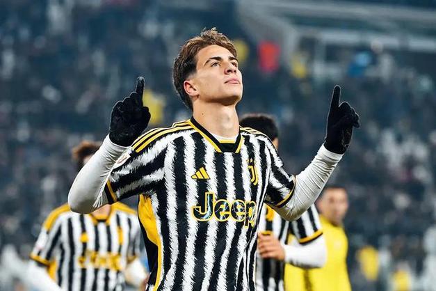 记者：33岁科斯蒂奇将全力争取与尤文续约，预计冬末春初展开谈判