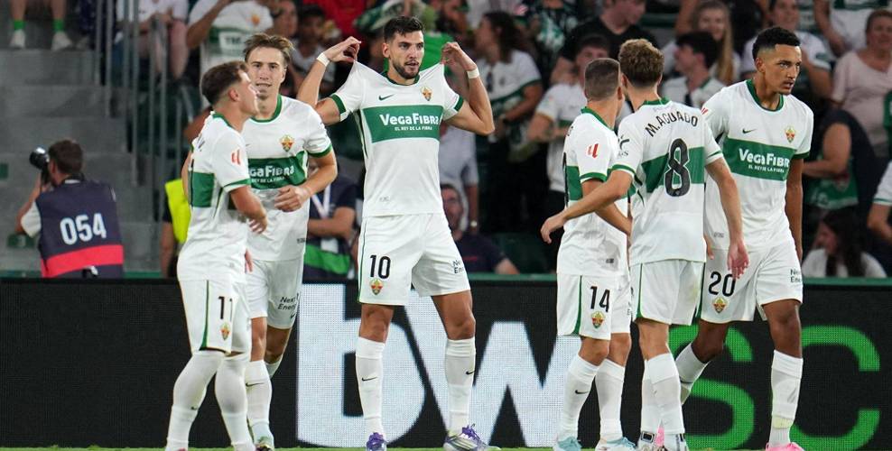 埃尔切老板谈阿根廷队造访：最伟大球员在用我们更衣室，我很自豪