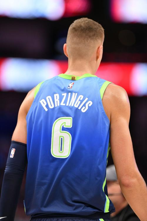 这颜值如何?步行者官方晒出了配套城市版球衣的城市版球场涂装