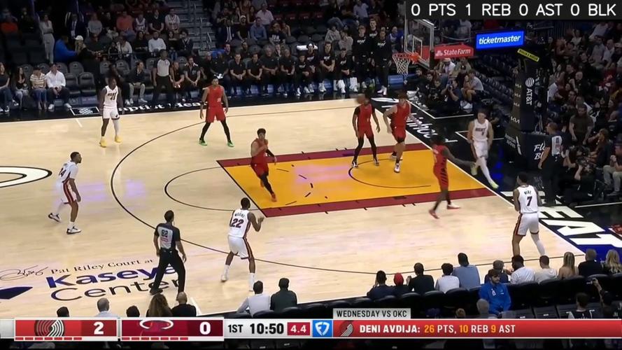 没进入状态？米切尔半场8中2&三分5中0拿到11分2助 出现3失误