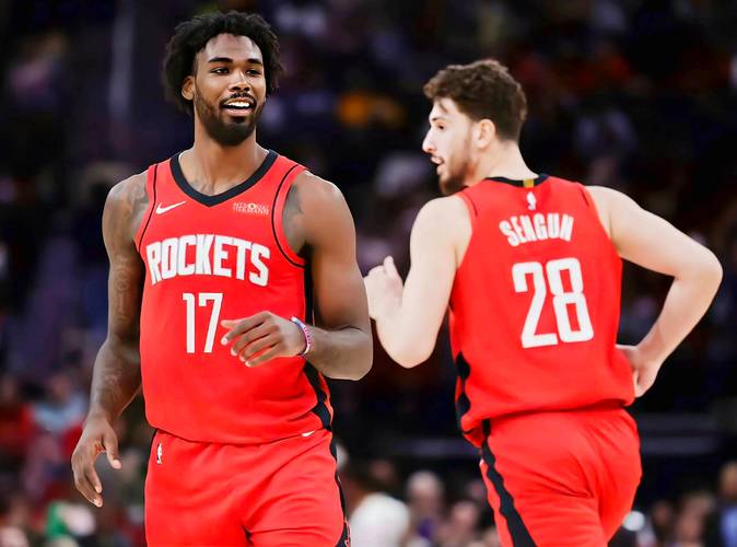 名记:步行者赛季初段一直在关注阿尔瓦拉多