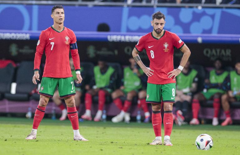 ESPN列C罗生涯14红:首红在U17 曼联4+皇马6 尤文胜利国家队各1红