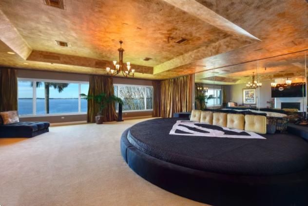 奥尼尔:已卖了奥兰多的豪宅 但那个能容纳50人的床我仍在用