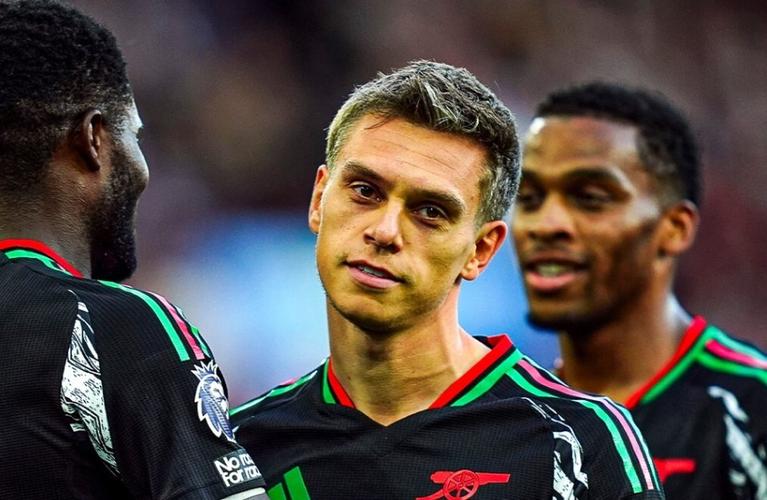 前教练:特罗萨德以前不具备领导气质,但他现在成为了队长候选人