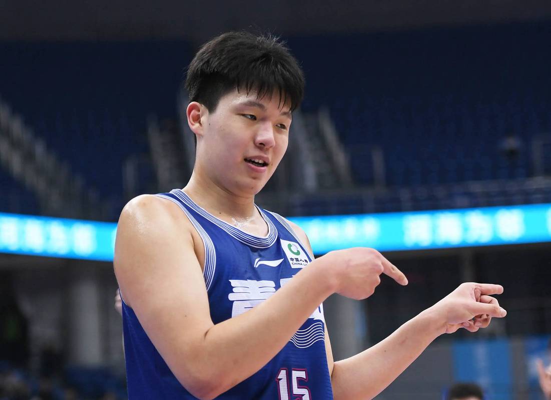 拓记:球队计划是在结束客场后召回杨瀚森 但估计还是上不了场