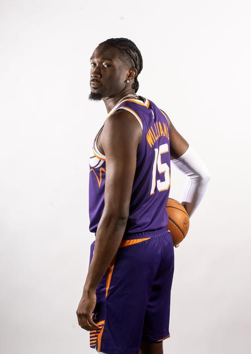 场均11.7分8.8板!古德温:马威说他能从1防到5 还一直用行动证明