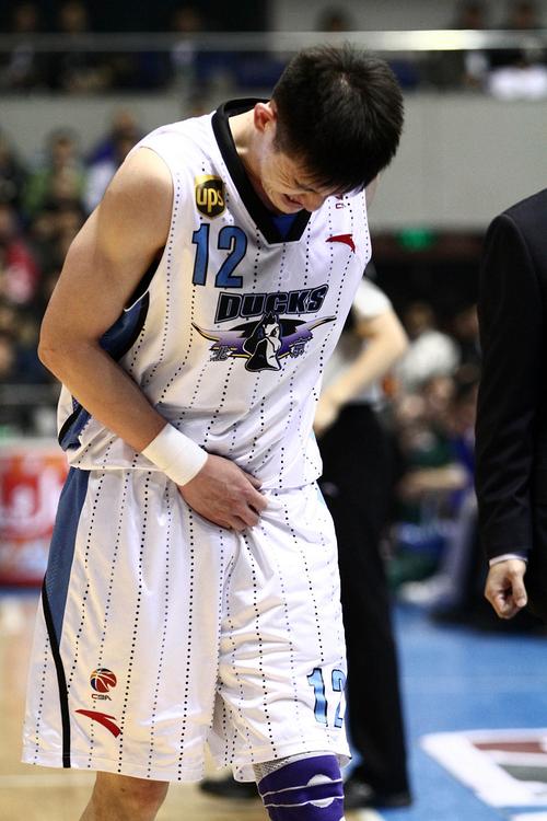 缺席明天打快船！乌布雷膝盖外侧副韧带受伤 将和专家会面定伤情