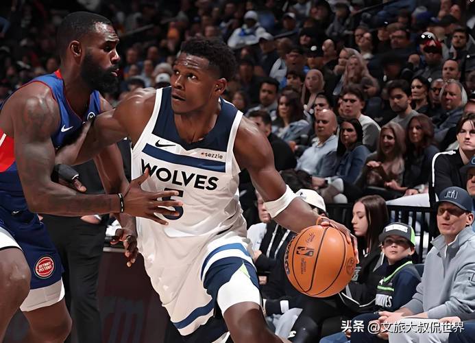 没必要！戈贝尔推倒小哈达威还喋喋不休 被吹一级恶意犯规