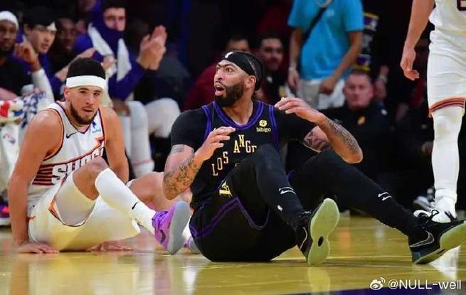 记者：讽刺的是 最适合交易浓眉的球队是湖人 但这几乎不可能发生