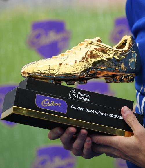 法比奥：这是我生涯第1座联赛金靴 但要争夺的更大荣誉应该是冠军