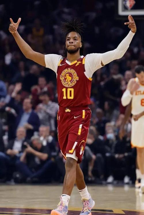 杀伤力十足！加兰复出半场8中4砍最高18分外加3助 罚球7中7